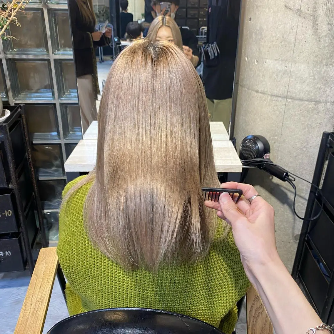 ミディアム 籠倉 蓮のヘアスタイル