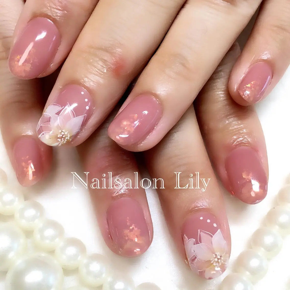 ネイル フラワーネイル Lily*nail 🌻Mii🌻のネイルデザイン