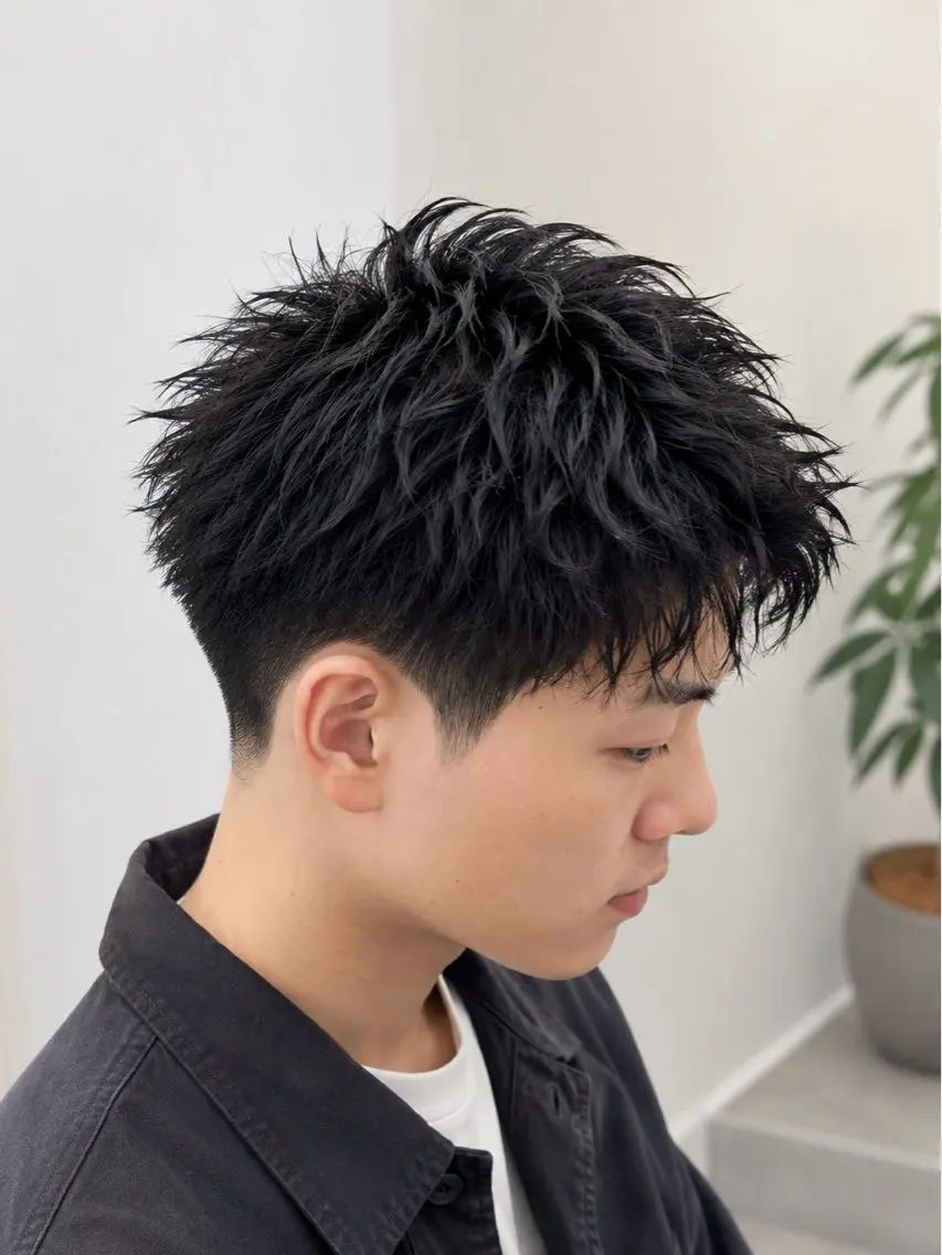 スパイキーショートカット+ピンパーマ¥3,300の写真