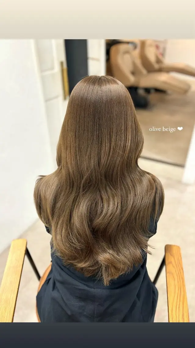 ロング カラー ベージュカラー オリーブベージュ ♡SHURI ボブカット募集♡のヘアスタイル