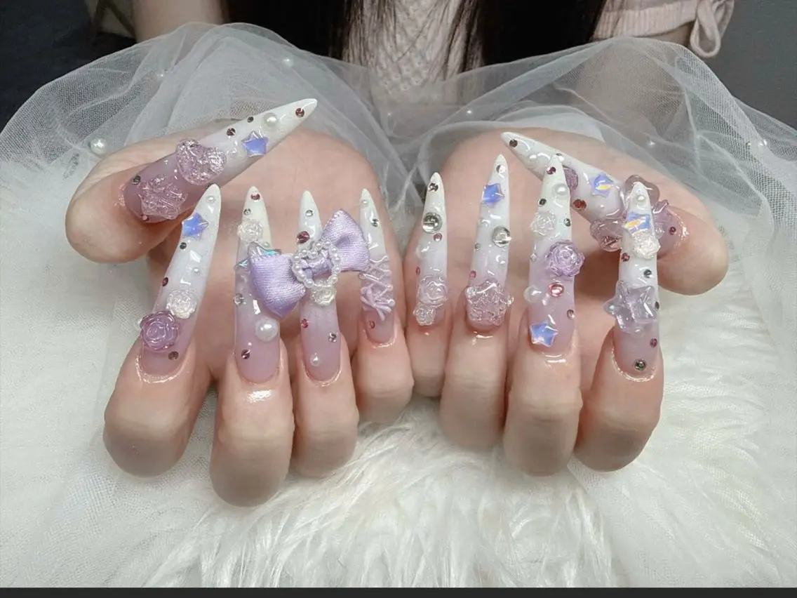 ネイル フットネイル ジェルネイル 韓国ネイル マグネットネイル 持ち込み ハンドネイル Huyn Nail Shinjyukuのネイルデザイン