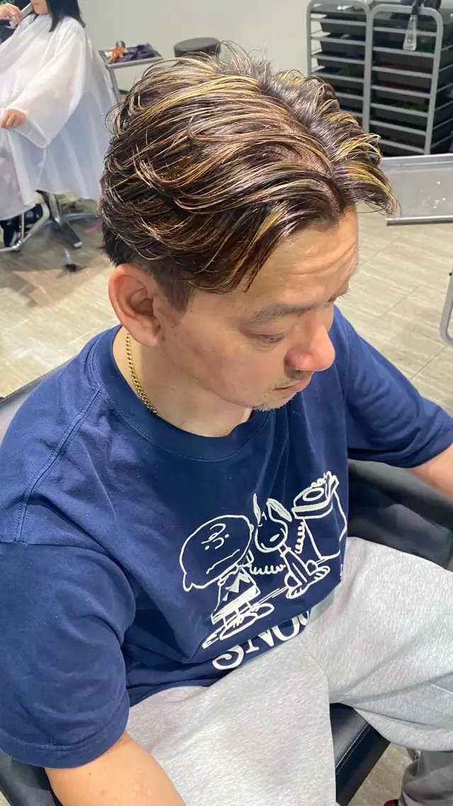 メンズ メンズハイライト ヘアカラー 水野 聖哉のヘアスタイル