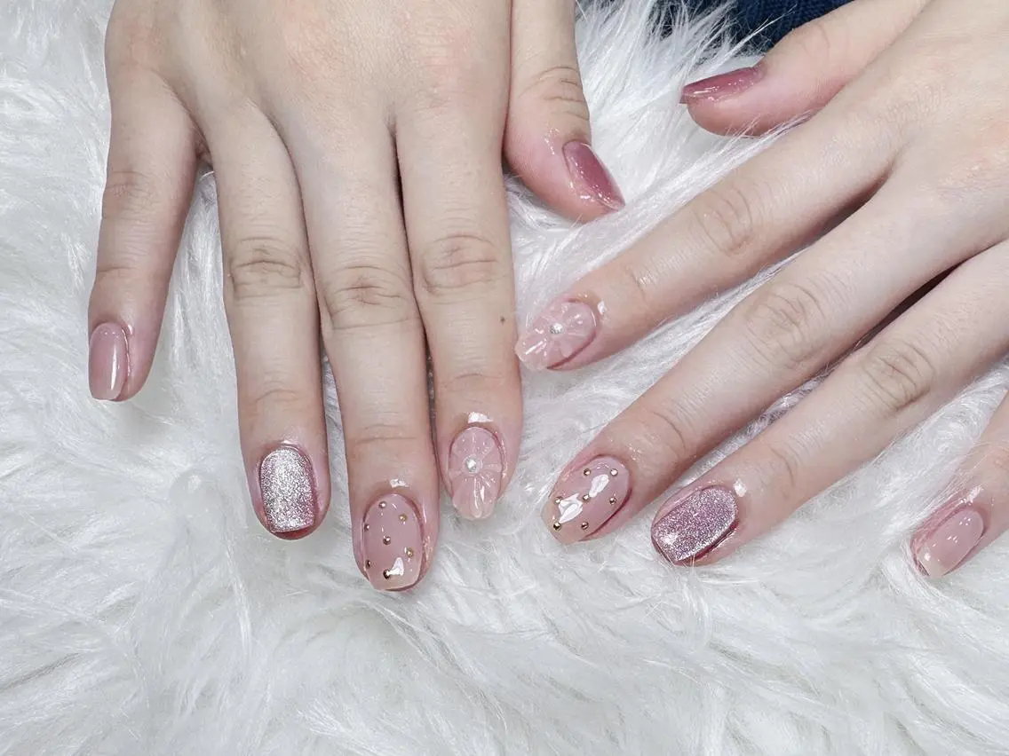 ネイル ハンドネイル Elegantトウ ショウレイのネイルデザイン