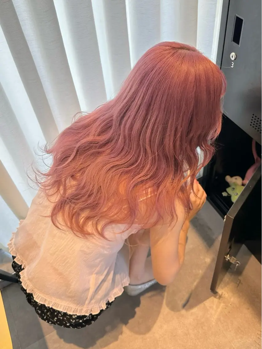 ロング カラー ヘアカラー HANAME 原宿美容室のヘアスタイル