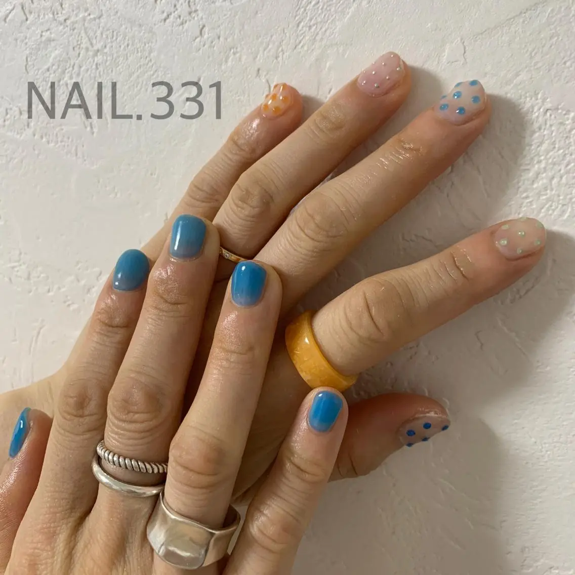 ネイル ドット 持ち込み Nail 331のネイルデザイン