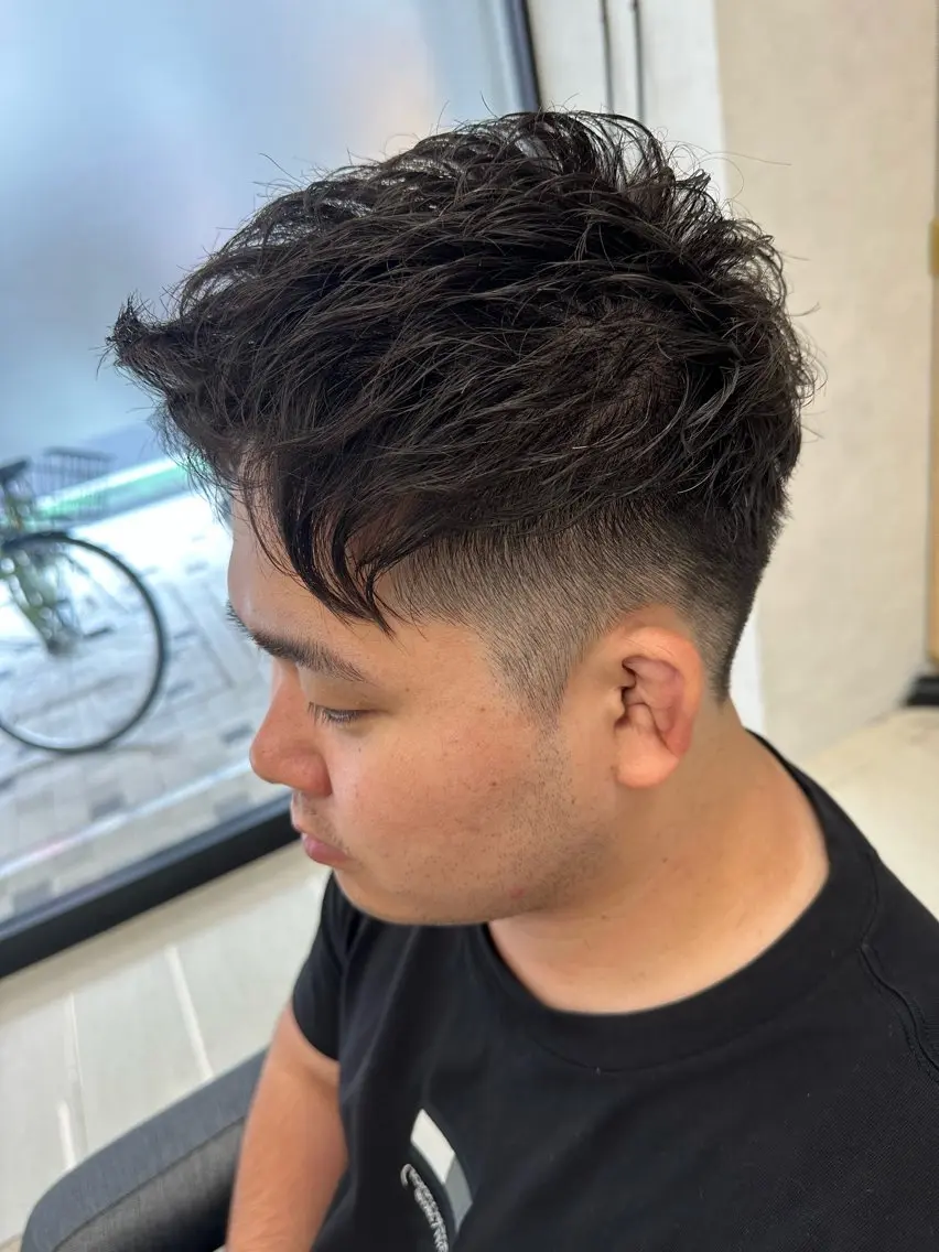ショート パーマ メンズ メンズパーマ 波巻きパーマ ショートヘア 💈メンズ特化 美容師サキ💈のヘアスタイル