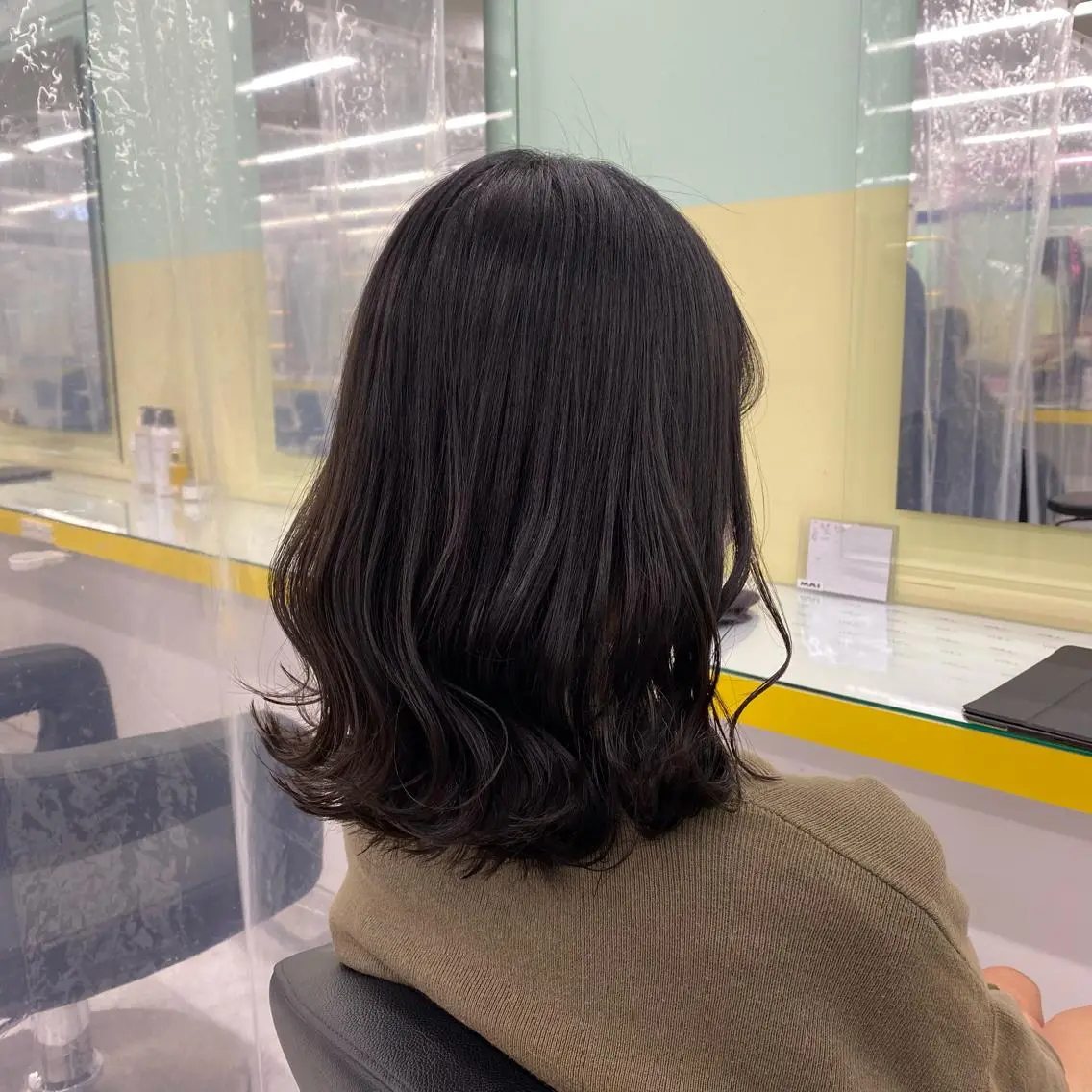 セミロング カラー ヘアアレンジ ヘアカラー トリートメント mai🍑暖色カラー /レイヤー💖のヘアスタイル