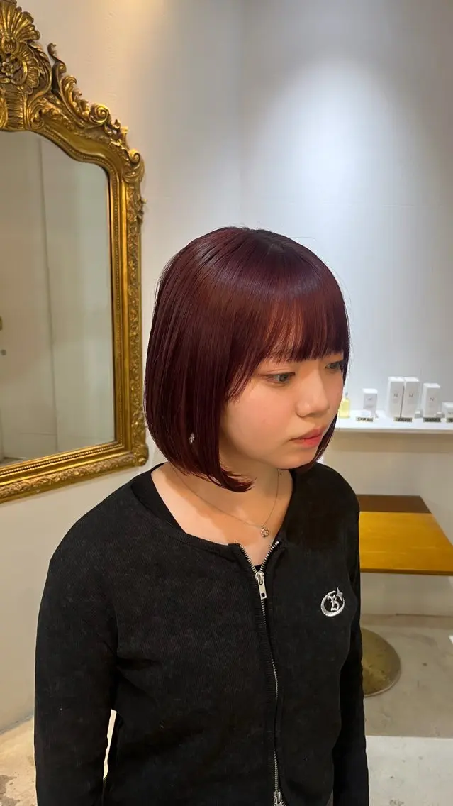 ショート ピンクラベンダー 🩶ハイトーン🖤 URARAのヘアスタイル