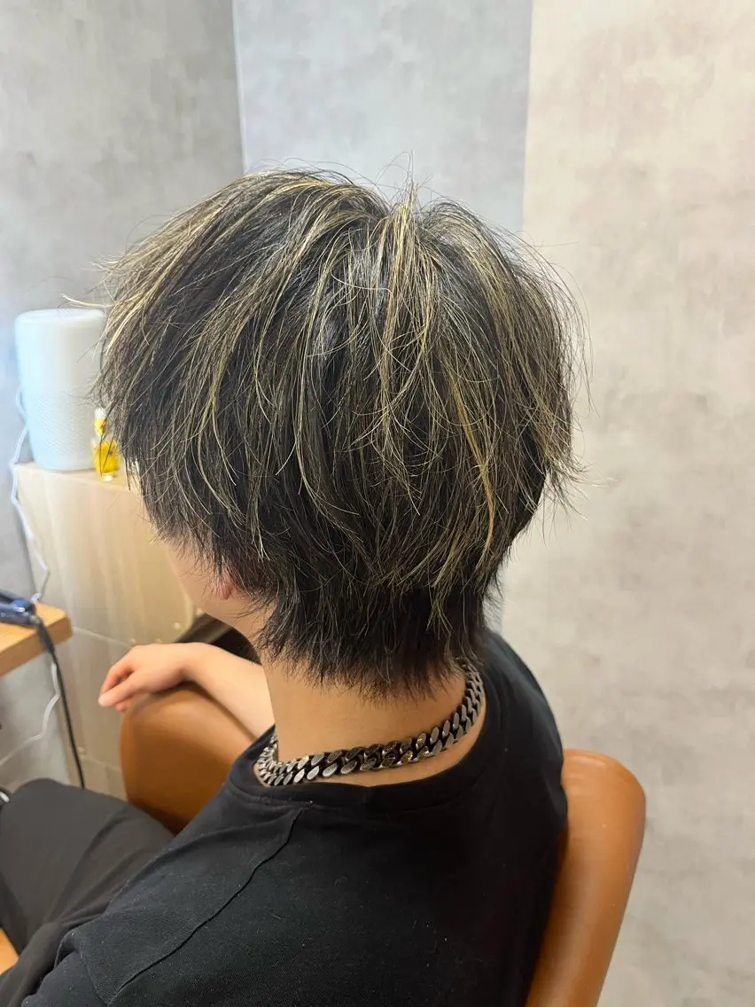 カラー パーマ メンズ メンズハイライト メンズウルフカット ハイライトカラー ウルフカット カット ヘアカラー メンズ特化 👑YUTAのヘアスタイル