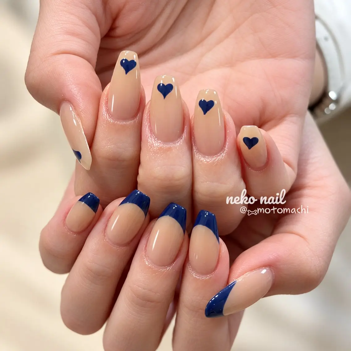 ネイル ブルー フレンチネイル ハート ネイビー ハンドネイル neko nail三宮元町店のネイルデザイン