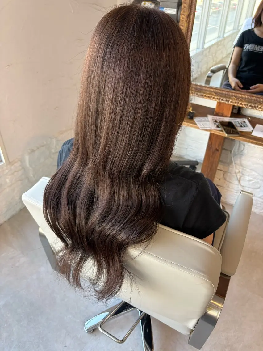 ロング 安谷屋 こはるのヘアスタイル
