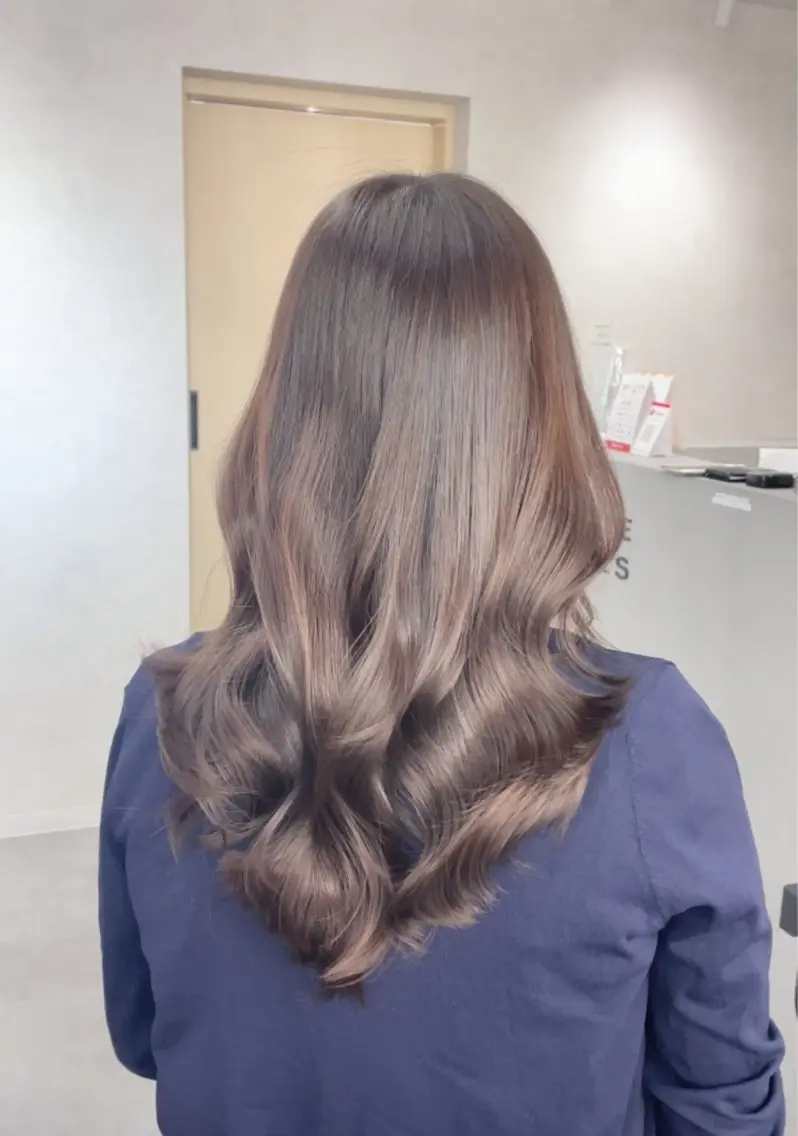 ミディアム 蓮 華のヘアスタイル