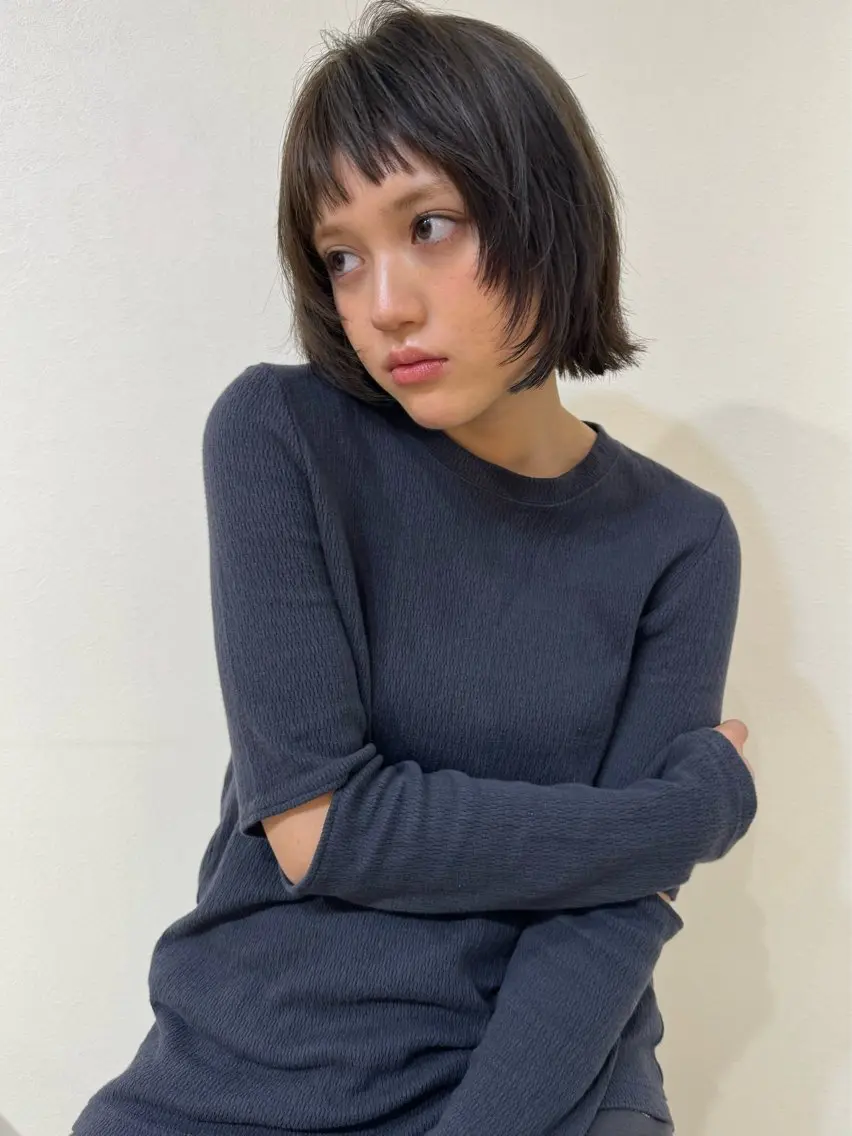 ショート カラー ブリーチ 透明感カラー ダブルカラー イヤリングカラー ハイライトカラー ヤマグチ リョウのヘアスタイル