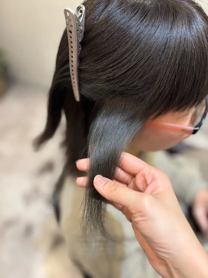 ミディアム ボブ 外ハネヘア カット ヘアカラー 山下ちひろ/似合わせ /髪質改善/縮毛矯正のヘアスタイル
