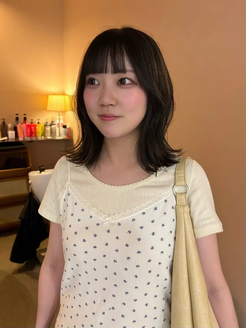 ミディアム カット ヘアカラー トリートメント 韓国レイヤー YOKE reinaのヘアスタイル