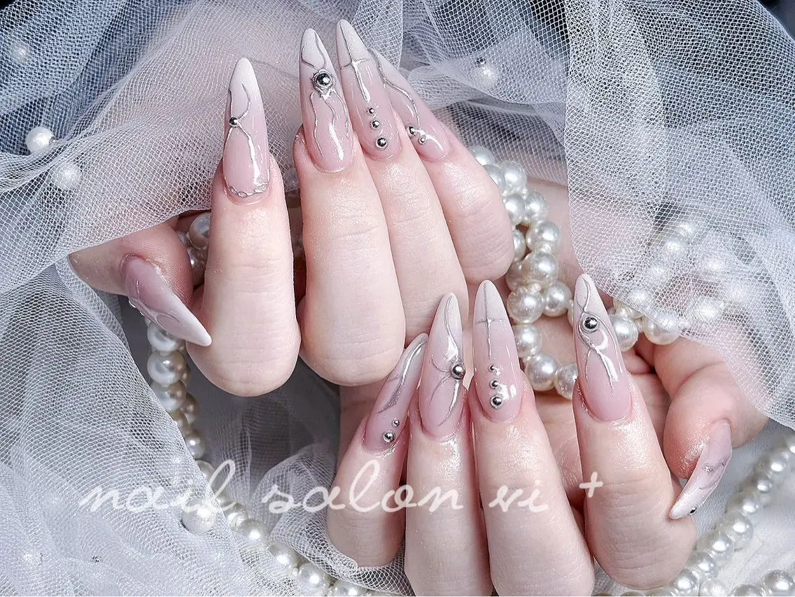 ネイル ハンドネイル ✨Nailsalon Vi+✨のネイルデザイン