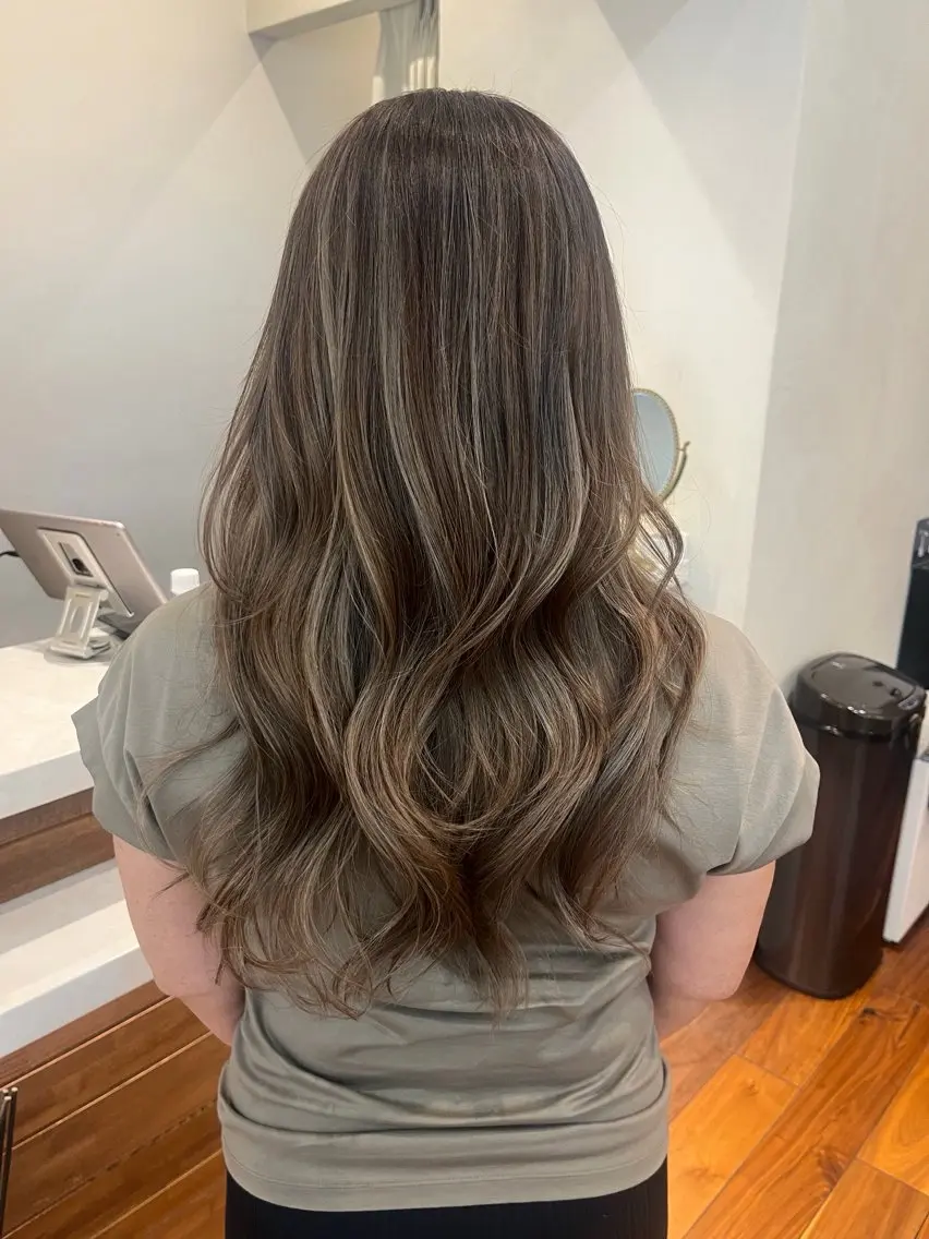 カラー ヘアカラー KAEDE🎀 ハイライトのヘアスタイル