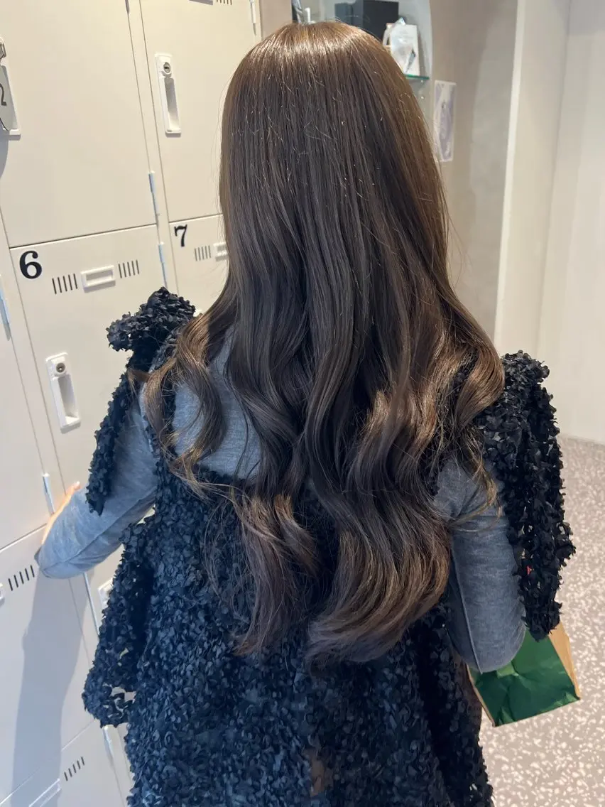 ロング カラー ベージュカラー ヘーゼル カット ヘアカラー Naru┆川西能勢口 ┆髪質改善のヘアスタイル