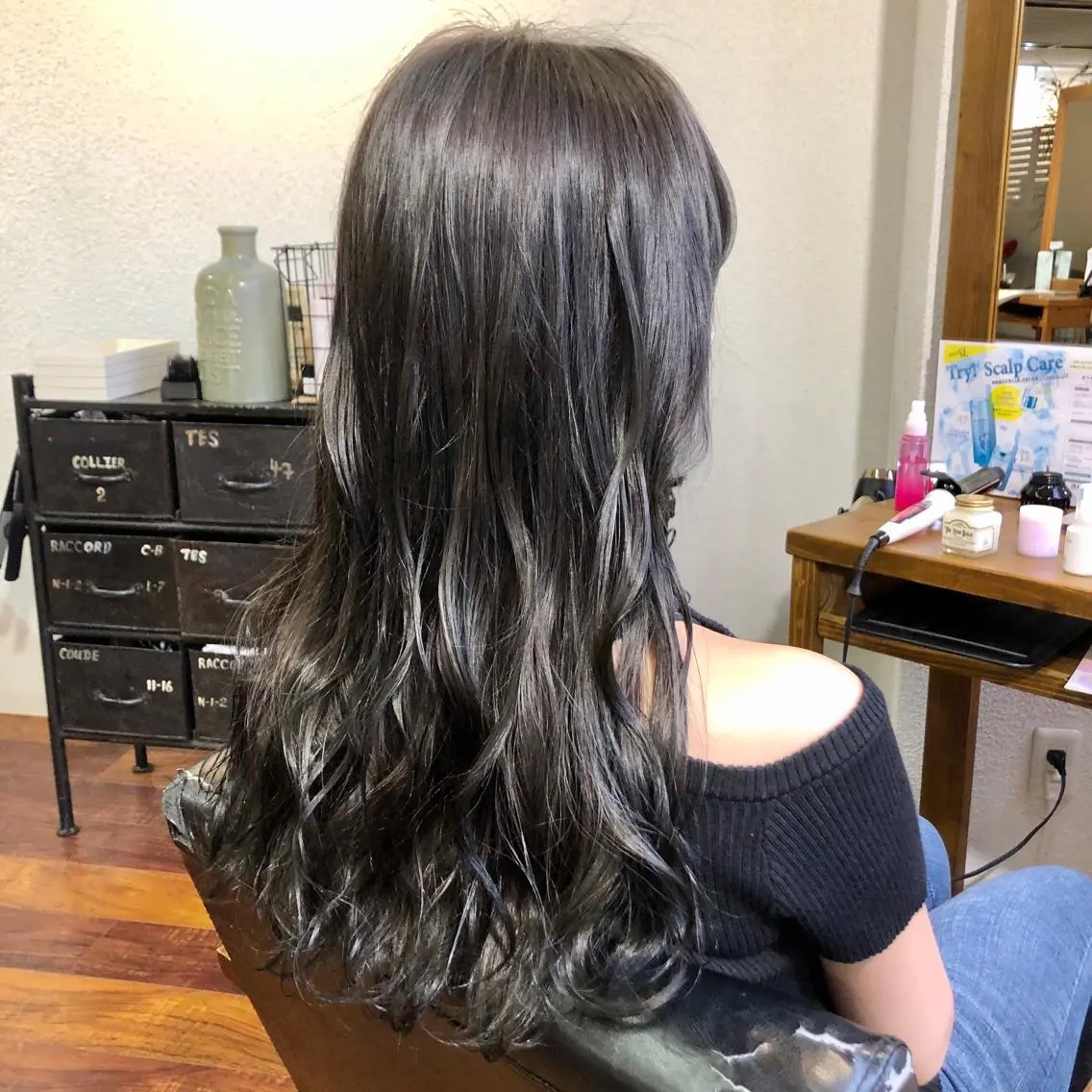 ロング カラー アッシュ アッシュグレー アッシュグレージュ ベージュカラー 透明感カラー カット ヘアカラー トリートメント 江上拓郎/ショート /酸性ストレートのヘアスタイル