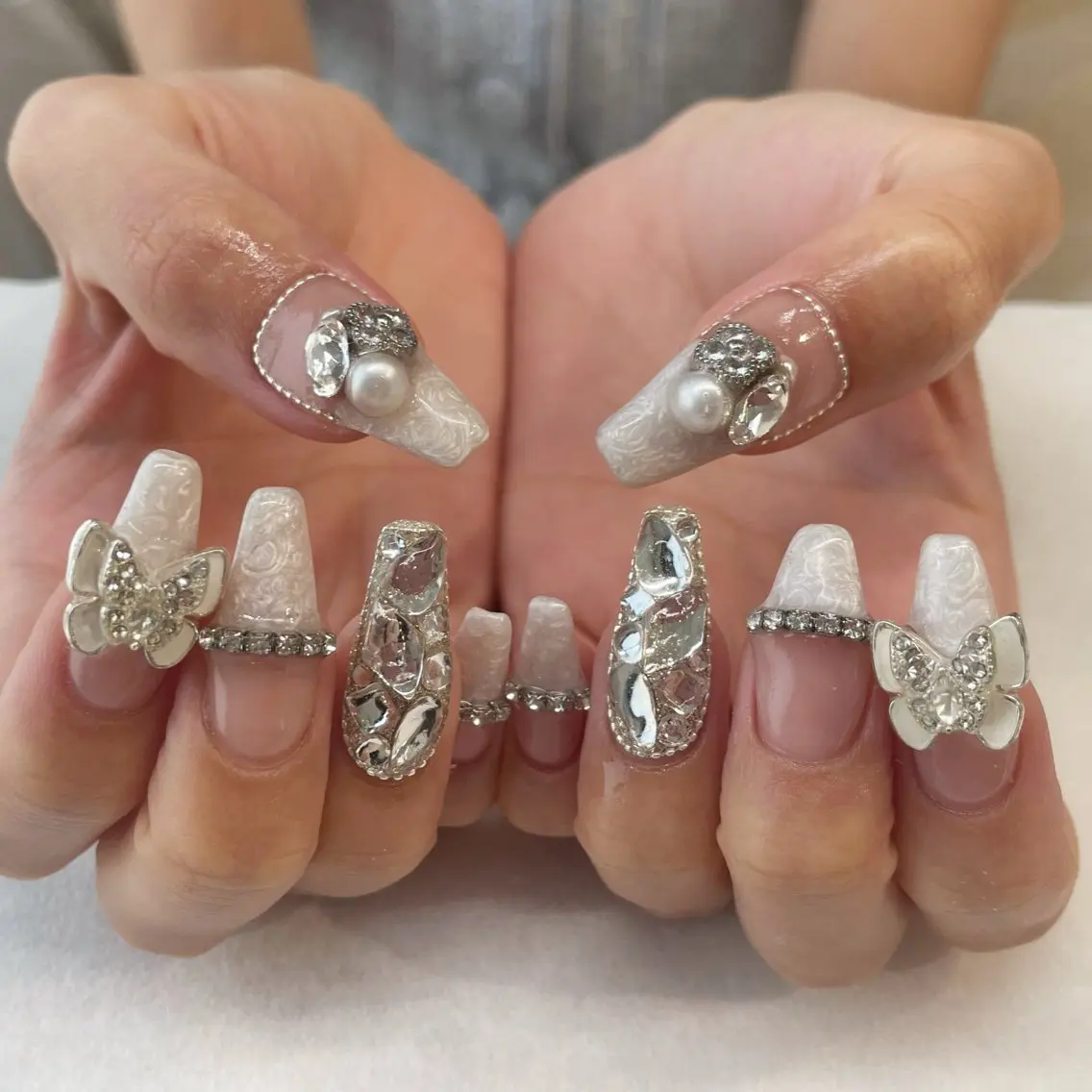 ネイル ハンドネイル 💎🐰 saki. m 🐰💎のネイルデザイン