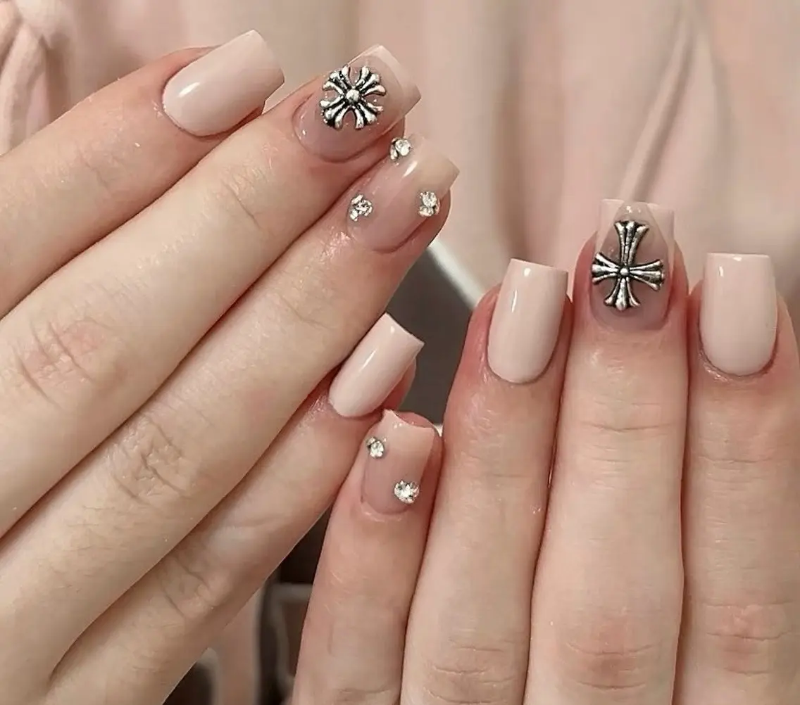 💅自爪持ち込み4本アートコース ¥7,000の写真