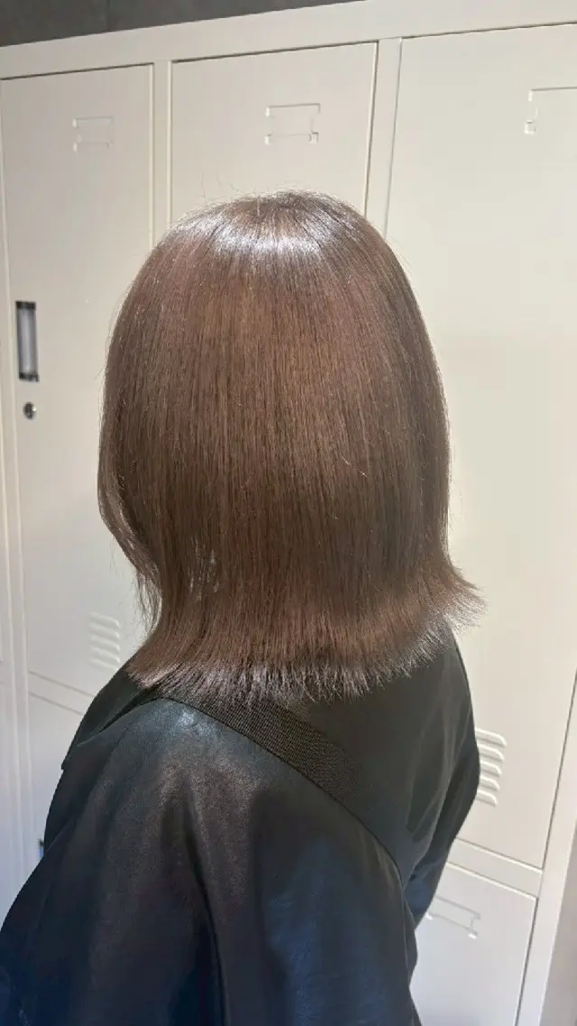 ミディアム 地雷系🎀ハイトーン 💙荒川結星のヘアスタイル
