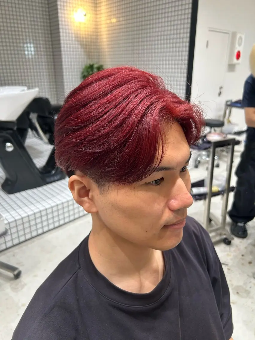 ショート カラー メンズ フェードカット メンズパーマ レッドカラー カット ヘアカラー 🐲ツイスパ🐲 フェード/龍のヘアスタイル