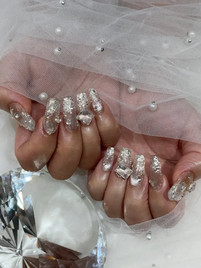 ネイル ハンドネイル ベスティオーラ aineのネイルデザイン