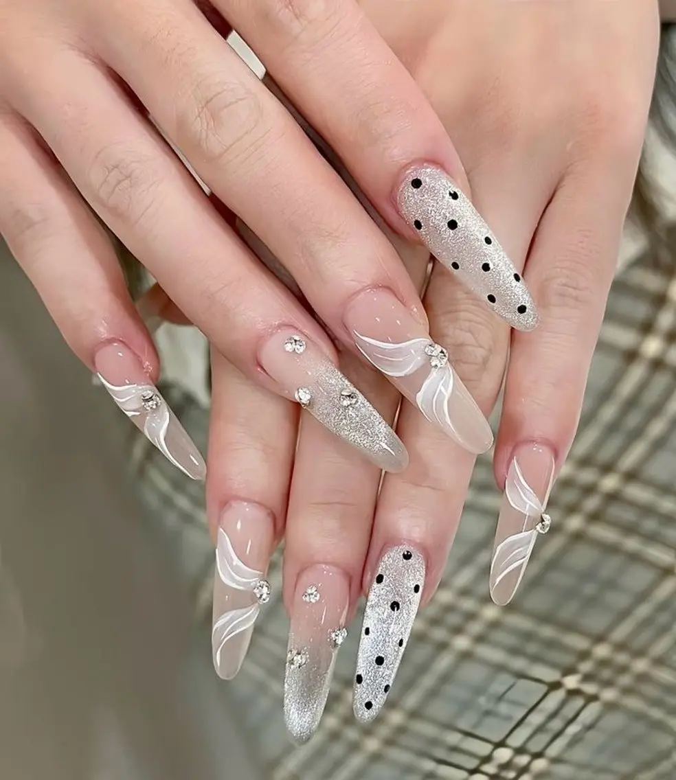 ネイル ハンドネイル Nova Nailのネイルデザイン