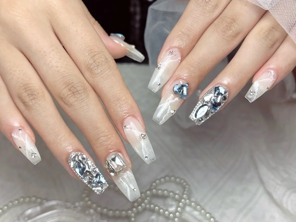 ネイル ジェルネイル 韓国ネイル マグネットネイル 持ち込み ワンカラーネイル ハンドネイル アールワン NAIL SALONのネイルデザイン