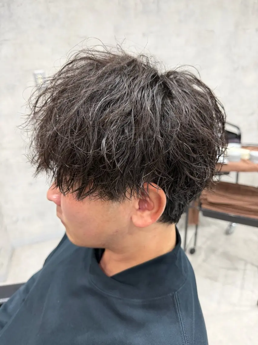 ショート パーマ メンズ カット ユウ🪄 パーマ指名No1のヘアスタイル