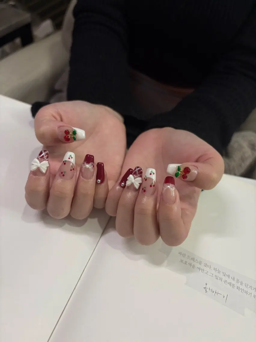 ネイル ハンドネイル ネイルズシャトン🪡 ネイリスト齊藤のネイルデザイン