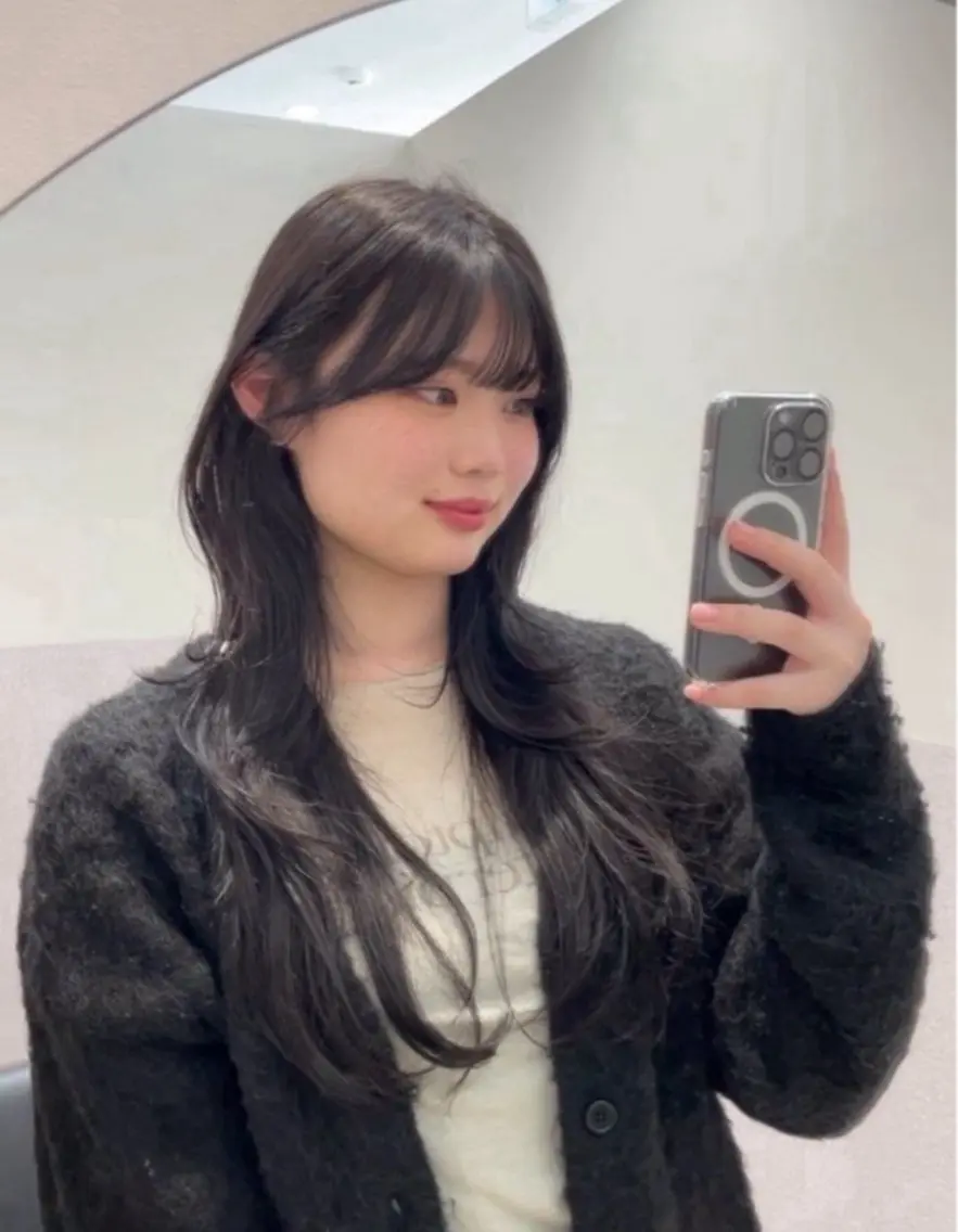 ロング ロングレイヤー ハイレイヤー 韓国風ヘア レイヤーカット ロング カット ヘアカラー トリートメント ❤︎︎韓国ヘア❤︎︎ 𝑺𝒉𝒊𝒉𝒐のヘアスタイル