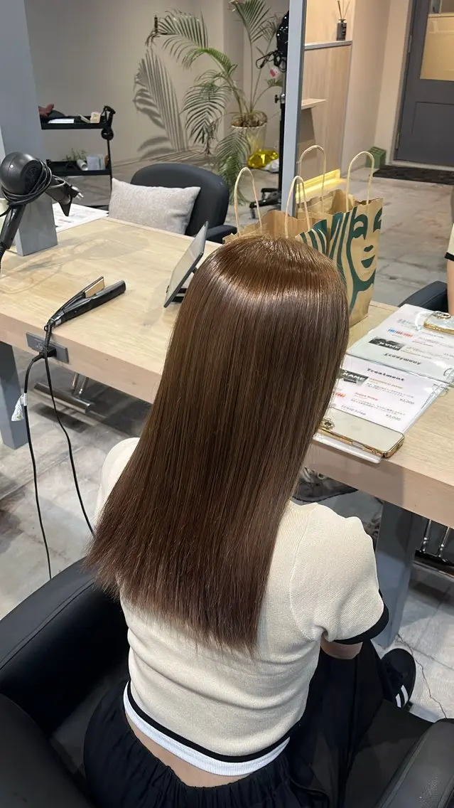 ミディアム カラー ブラウンカラー 透明感カラー モカブラウン ヘアカラー Lia 瑠莉花のヘアスタイル