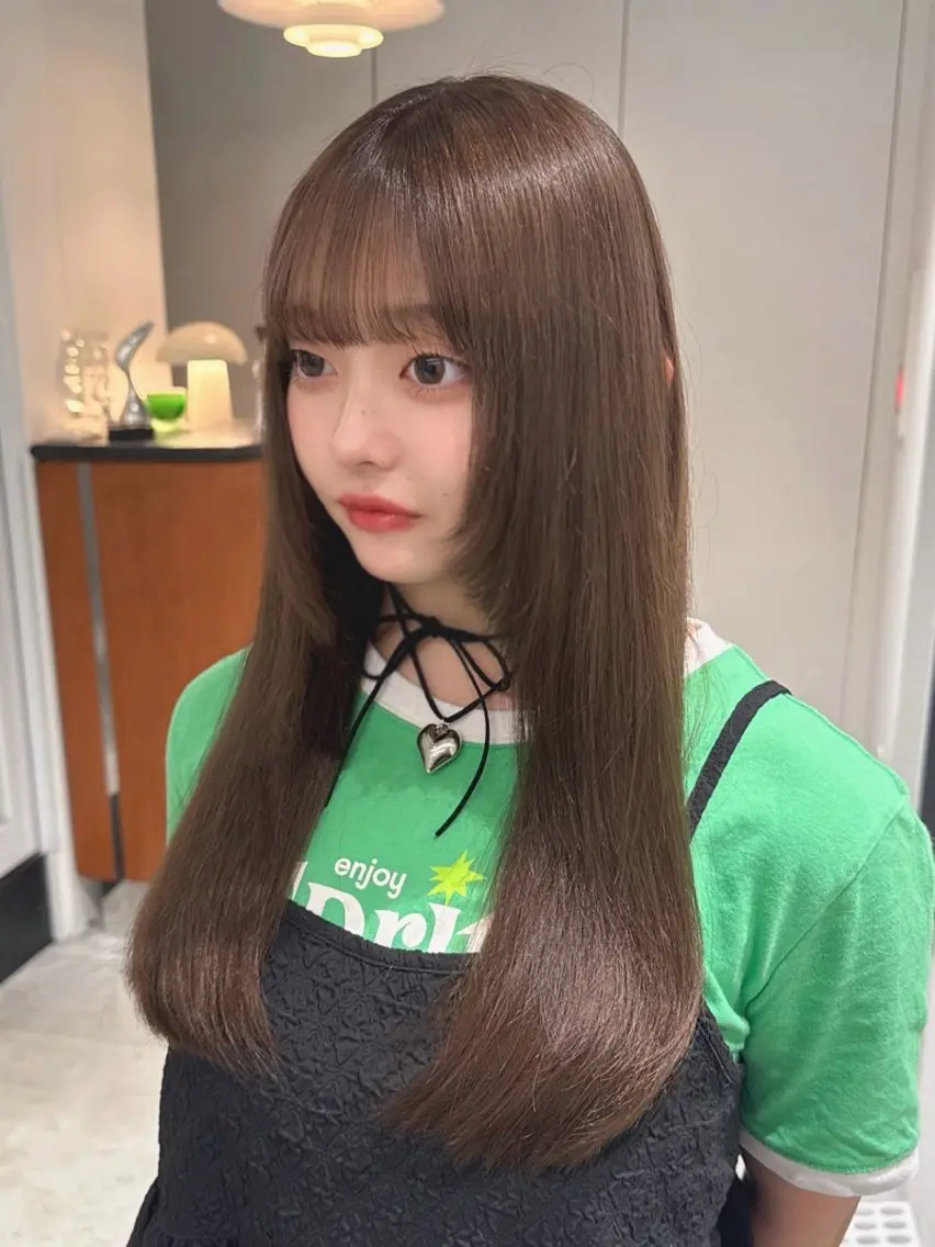 カラー 透明感カラー ハイトーンカラー ヘアカラー トリートメント ヘアセット 秋永 鈴のヘアスタイル