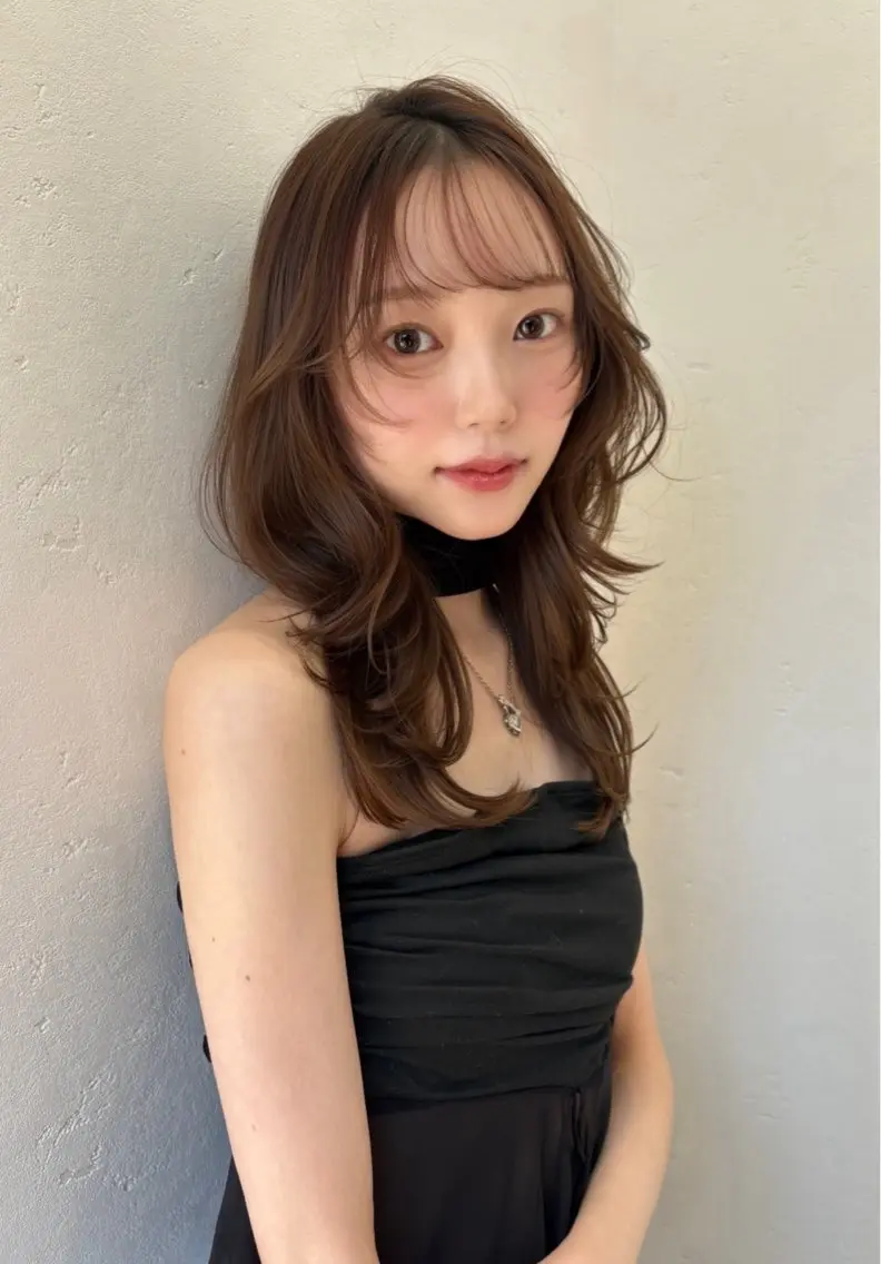 セミロング カラー ベージュカラー オリーブベージュ レイヤーカット カット ヘアカラー トリートメント 韓国レイヤー/垢 抜けカラー/KANAのヘアスタイル