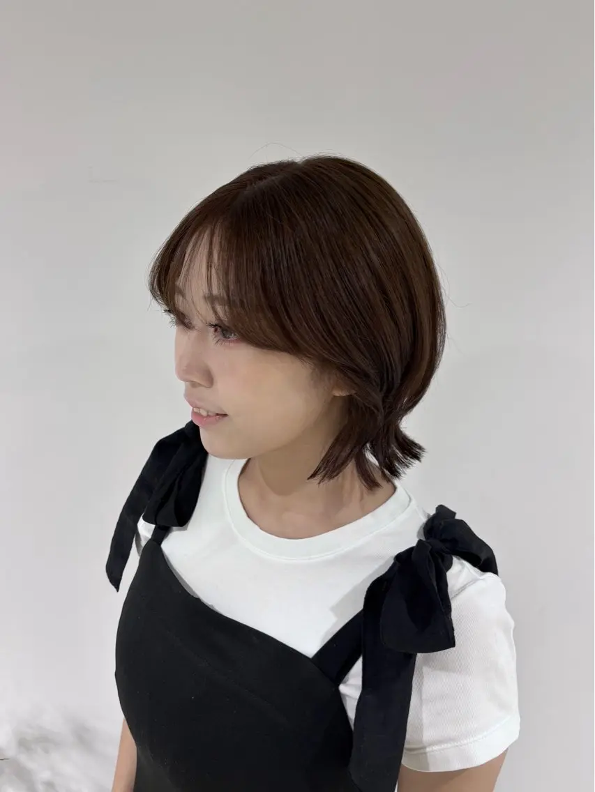 ショート カット ヘアカラー 羽田 莉野のヘアスタイル