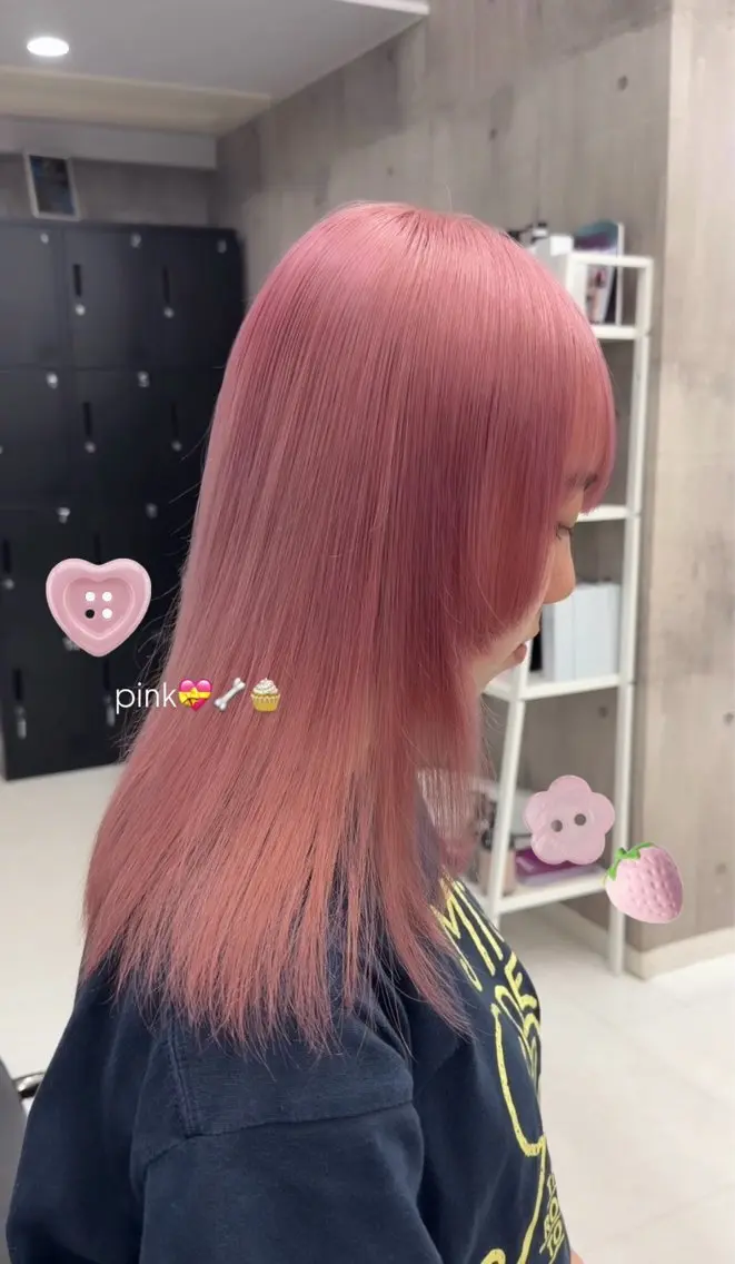 ロング カラー ハイトーン/ゆるふわ 🧚𖥔ׁTOMO♡のヘアスタイル