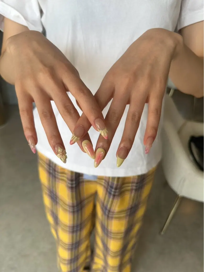 ネイル ハンドネイル nailsalon YOLOのネイルデザイン