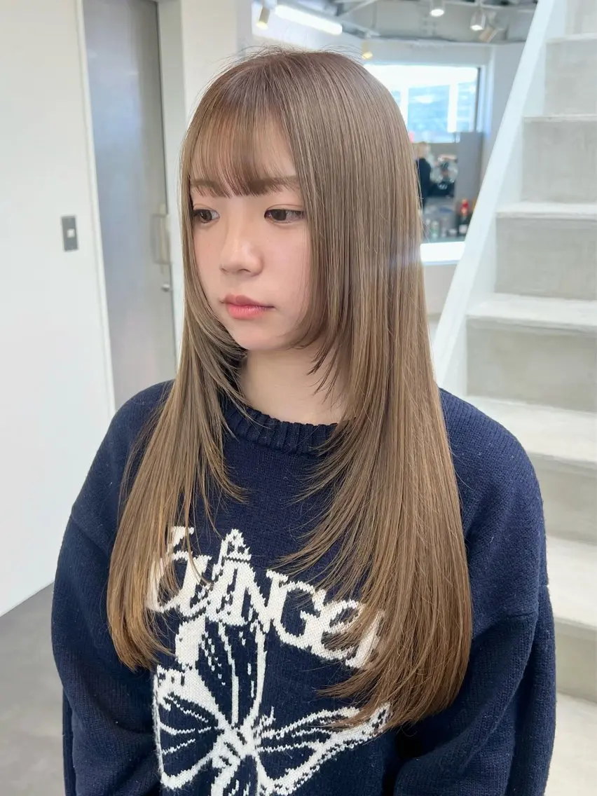 ロング カラー ベージュカラー ブリーチ カット ヘアカラー Ami ケアブリーチ/表参道のヘアスタイル