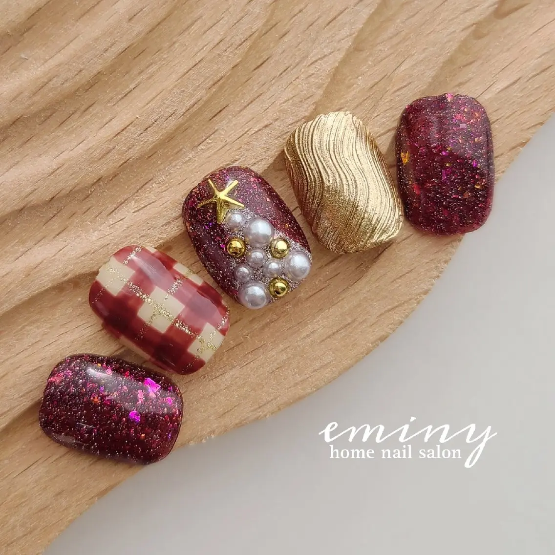 ネイル フラッシュネイル 韓国ネイル マグネットネイル リボン 冬ネイル ハンドネイル nail salon  eminyのネイルデザイン