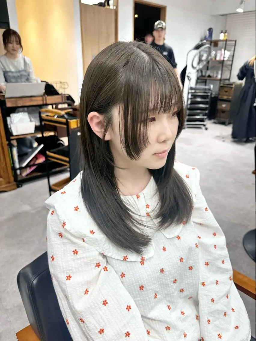 セミロング カラー パーマ ヘアアレンジ メンズ キッズ レイヤーカット/ 巻ける縮毛矯正のヘアスタイル