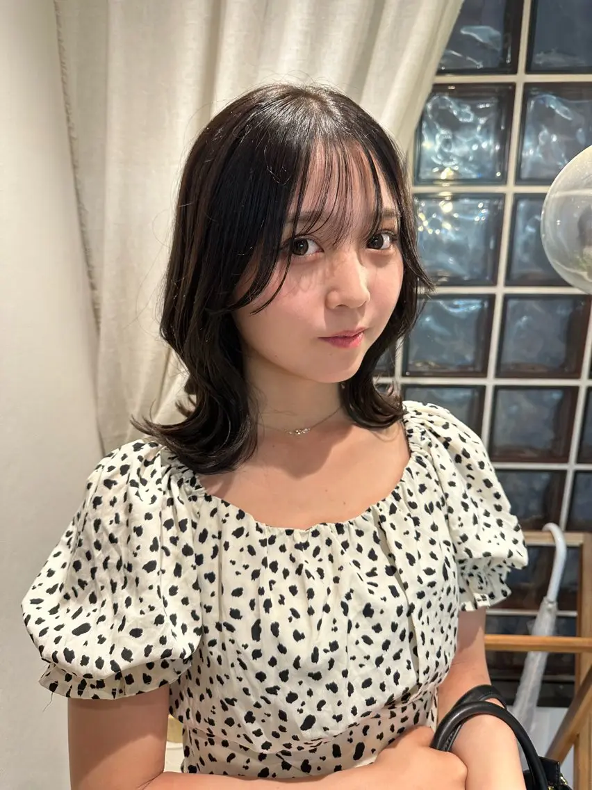 ミディアム カラー くびれヘア カット ヘアカラー トリートメント 巻ける縮毛矯正✨ ボブ/ショートともきのヘアスタイル