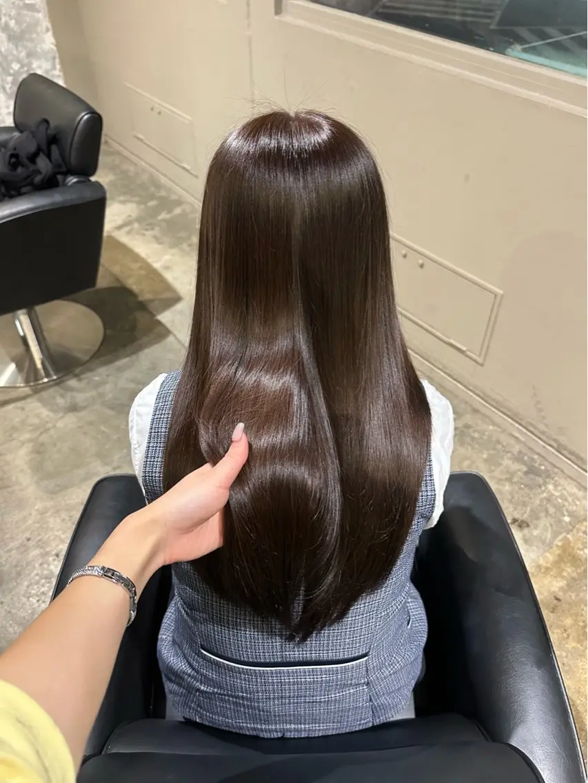 セミロング ヘアカラー ami 🪷ワンカラーのヘアスタイル