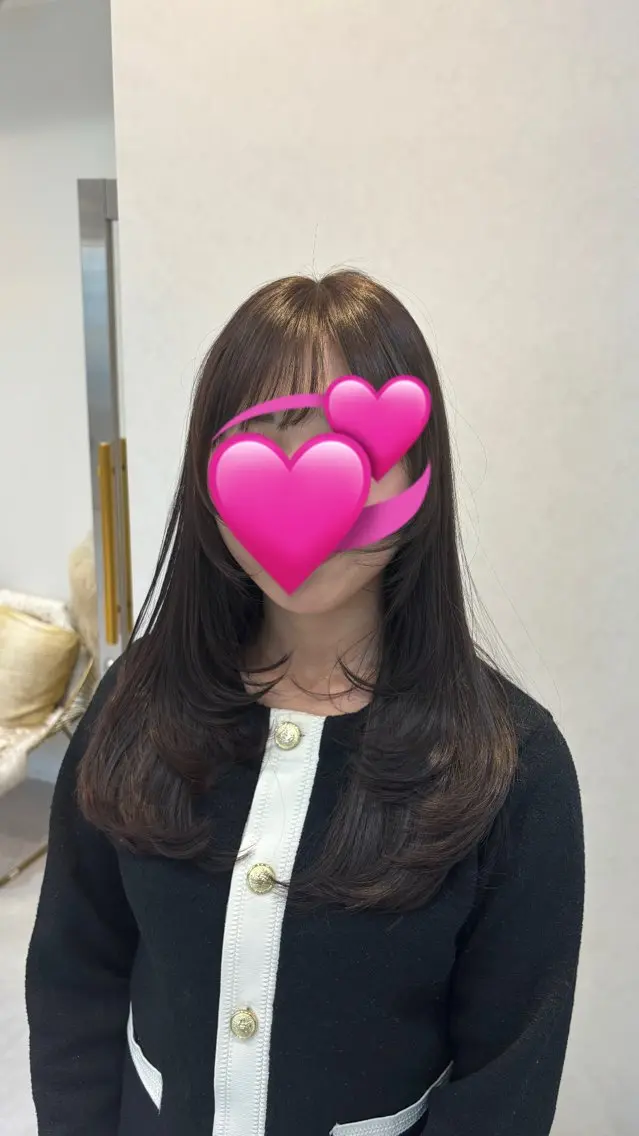 ロング カット ヘアカラー トリートメント Emuest MIYUのヘアスタイル
