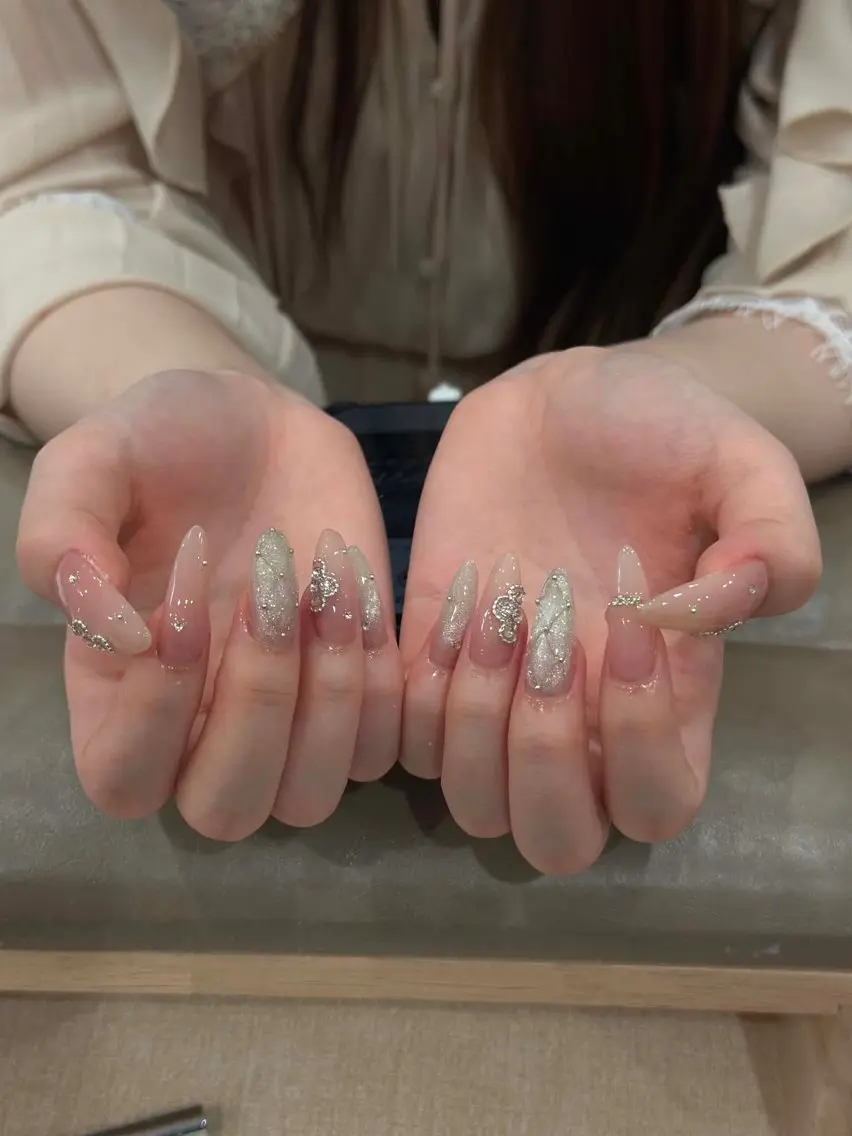 ネイル ジェルネイル 韓国ネイル 持ち込み シンプルネイル ワンホンネイル ハンドネイル 🎀AURA Nailsalonのネイルデザイン
