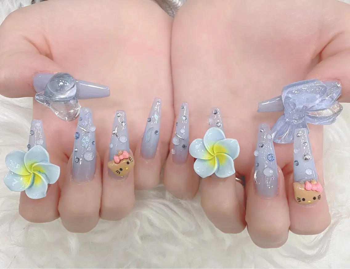 ネイル アートネイル オーロラネイル ボルドー チークネイル フレンチネイル ハンドネイル Sakura Nail Salonのネイルデザイン