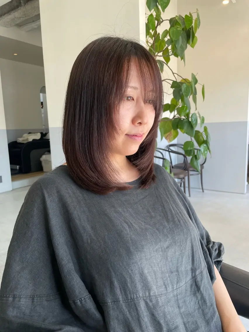 ミディアム レイヤーカット 小久保 里紗のヘアスタイル