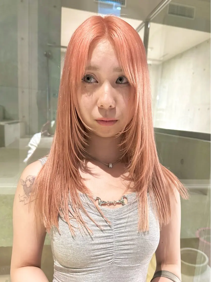 ミディアム カラー ハイトーンカラー ヘアカラー トリートメント kai .のヘアスタイル