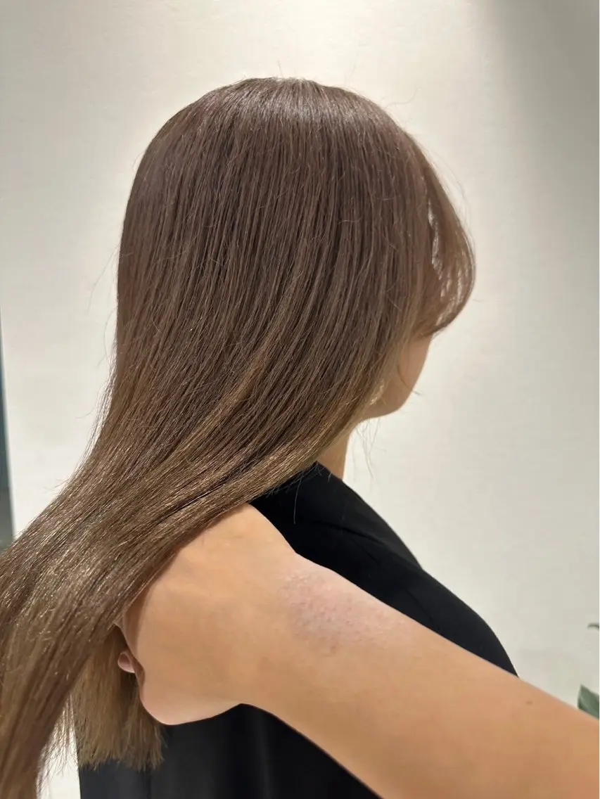 ロング ダブルカラーベージュ カラー/tuburaのヘアスタイル